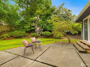 1315 102nd Avenue NE, Bellevue WA 98004