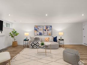 1315 102nd Avenue NE, Bellevue WA 98004