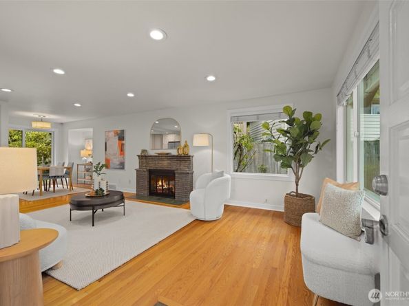 1315 102nd Avenue NE, Bellevue WA 98004
