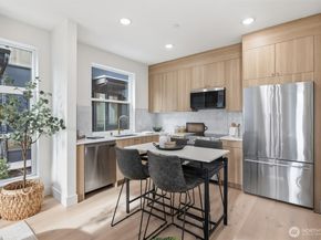 2014 Fairview Avenue E D, Seattle WA 98102