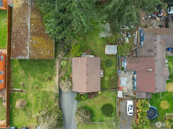 16751 Linden Avenue N, Shoreline WA 98133