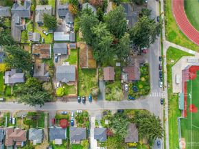 16751 Linden Avenue N, Shoreline WA 98133