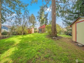 16751 Linden Avenue N, Shoreline WA 98133