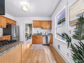 6015 1/2 20th Avenue NW, Seattle WA 98107