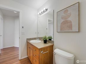 21262 40th Way S 32, SeaTac WA 98198