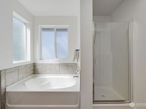 21262 40th Way S 32, SeaTac WA 98198