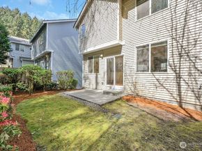 21262 40th Way S 32, SeaTac WA 98198