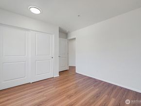 21262 40th Way S 32, SeaTac WA 98198