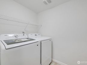 21262 40th Way S 32, SeaTac WA 98198