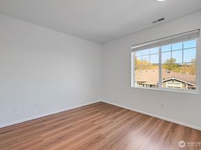 21262 40th Way S 32, SeaTac WA 98198