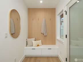 533 N 70th Street, Seattle WA 98103