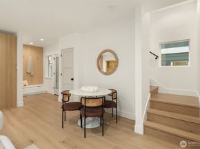 533 N 70th Street, Seattle WA 98103