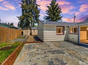 23108 50th Avenue W, Mountlake Terrace WA 98043