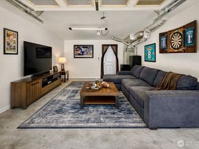 10050 19th Avenue SW, Seattle WA 98146