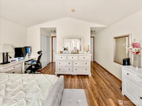 10050 19th Avenue SW, Seattle WA 98146