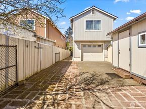 10050 19th Avenue SW, Seattle WA 98146