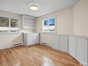 790 Madison Avenue N, Bainbridge Island WA 98110