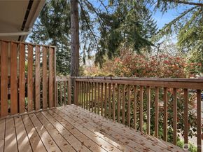 790 Madison Avenue N, Bainbridge Island WA 98110