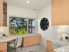936 170th Place SE, Bellevue WA 98008