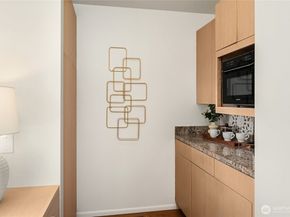 936 170th Place SE, Bellevue WA 98008