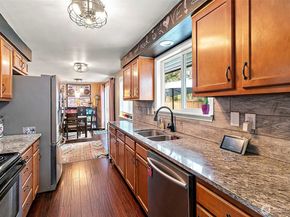 1011 9th St NE, Auburn WA 98002
