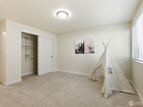 1220 N 137th Street Unit 5, Seattle WA 98133