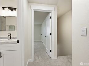 1220 N 137th Street Unit 5, Seattle WA 98133