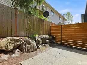 1220 N 137th Street Unit 5, Seattle WA 98133