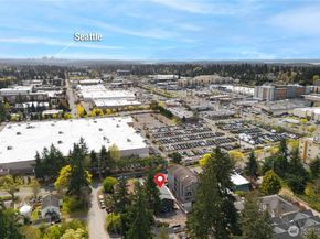 1220 N 137th Street Unit 5, Seattle WA 98133