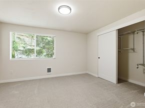 1220 N 137th Street Unit 5, Seattle WA 98133