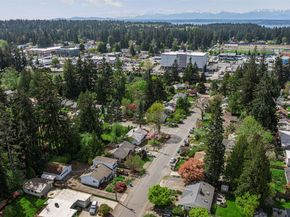 1305 N 171st Street, Shoreline WA 98133