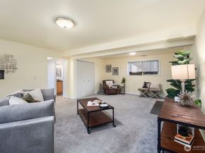 27525 12th Place S, Des Moines WA 98198