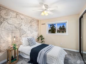 27525 12th Place S, Des Moines WA 98198