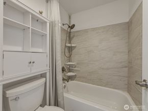 18501 SE Newport Way H136, Issaquah WA 98027