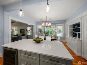 6703 17th Avenue NW, Seattle WA 98117