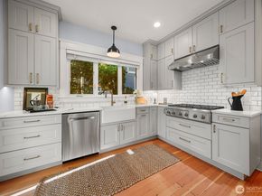 6703 17th Avenue NW, Seattle WA 98117