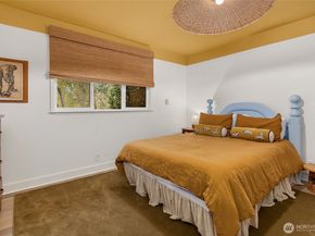 15335 Sunrise Drive NE, Bainbridge Island WA 98110