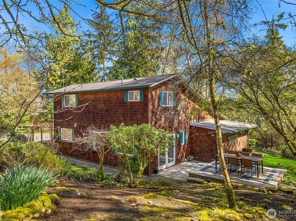 15335 Sunrise Drive NE, Bainbridge Island WA 98110