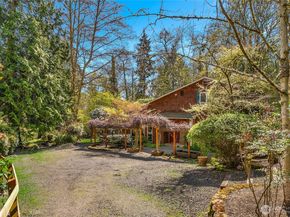 15335 Sunrise Drive NE, Bainbridge Island WA 98110