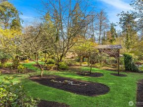 15335 Sunrise Drive NE, Bainbridge Island WA 98110