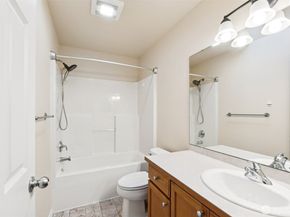28441 33rd Lane S 70, Auburn WA 98001