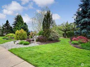 4081 224th Lane SE 107, Issaquah WA 98029