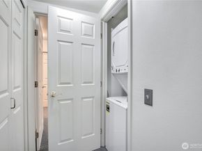 4081 224th Lane SE 107, Issaquah WA 98029