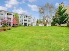 4081 224th Lane SE 107, Issaquah WA 98029