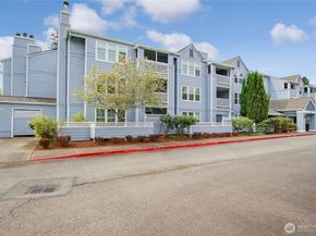 4081 224th Lane SE 107, Issaquah WA 98029