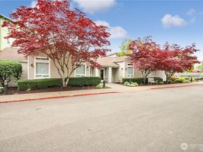 4081 224th Lane SE 107, Issaquah WA 98029