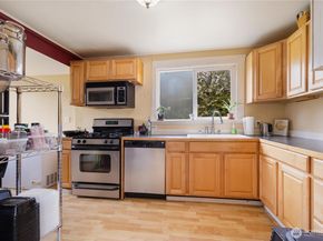 1628 Oakes Ave, Everett WA 98201