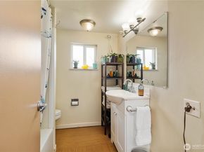 1628 Oakes Ave, Everett WA 98201