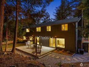 14824 119th Ave NE, Kirkland WA 98034