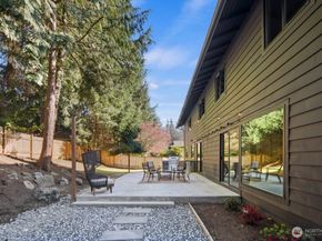 14824 119th Ave NE, Kirkland WA 98034